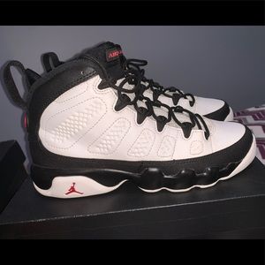 Air Jordan’s 9 Retro BG “Space Jam”